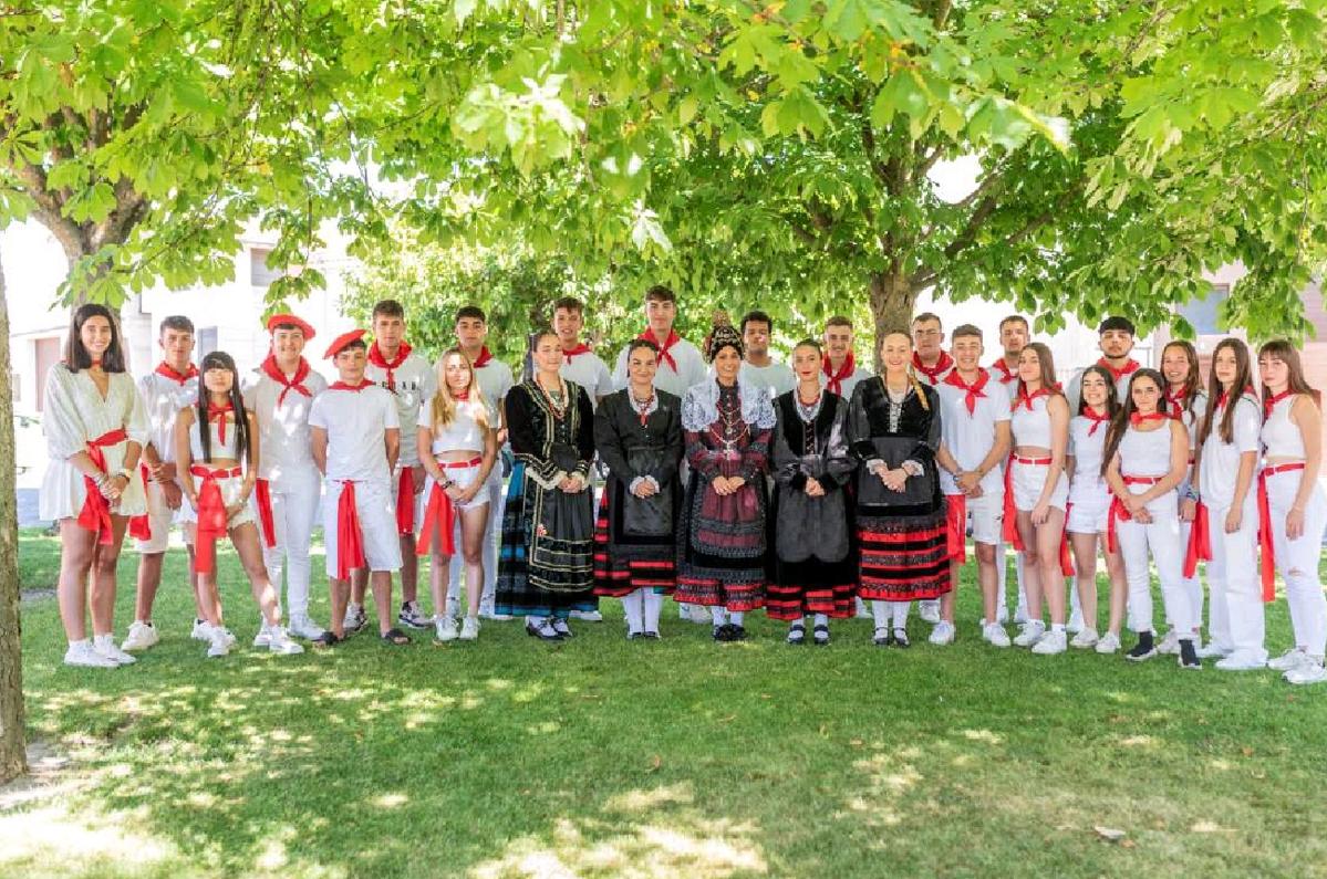 Los quintos vuelven a chiscar la tralla como anuncio de días especiales